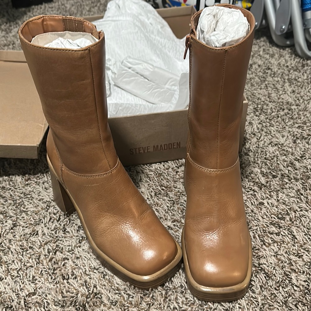 New, Unused Fantsie Steve Madden boots, size 7.5